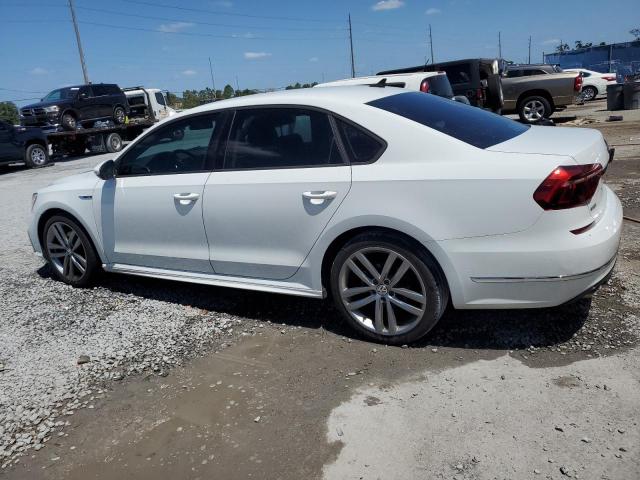  VOLKSWAGEN PASSAT 2018 Biały