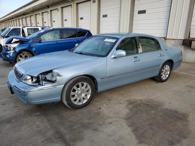 2010 Lincoln Town Car Signature Limited