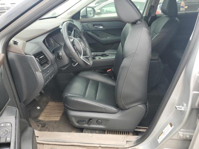  NISSAN ROGUE 2023 Серебристый