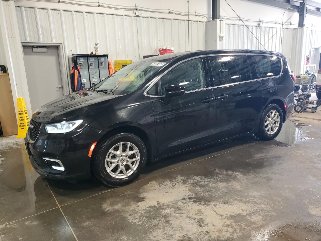 2023 Chrysler Pacifica Touring L na sprzedaż w Bridgeton, MO - Normal Wear