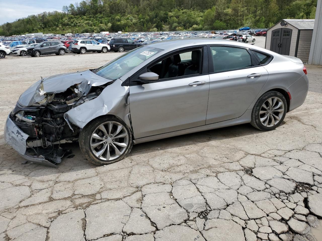 2015 Chrysler 200 S for Sale in Hurricane, WV - Front End