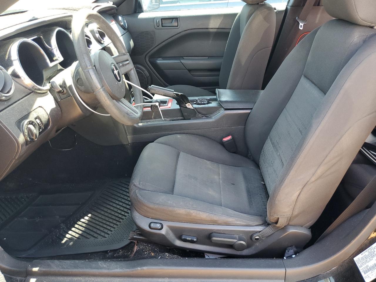 1ZVFT80N755144292 2005 Ford Mustang