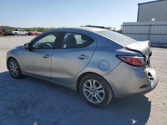  TOYOTA SCION 2016 Srebrny
