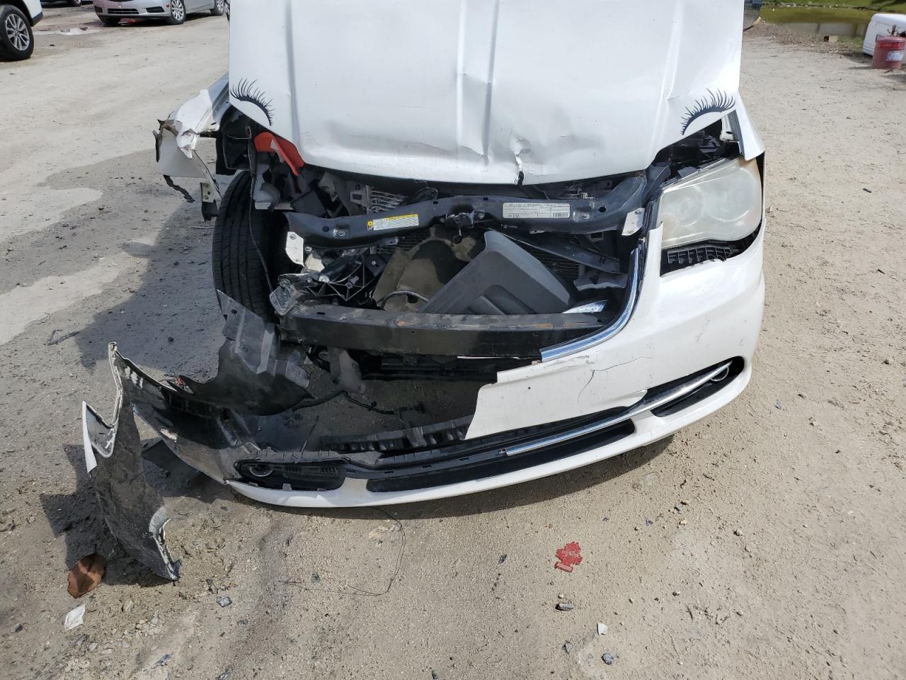 2011 Chrysler Town & Country Touring L VIN: 2A4RR8DG3BR704456 Lot: 54870065