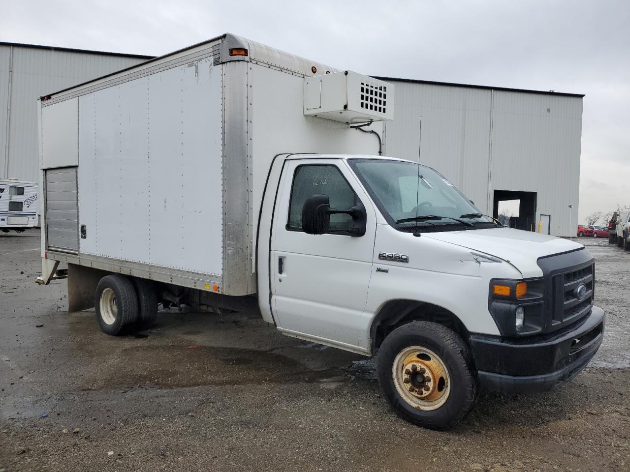 2013 Ford E450 Refrigerated Truck на продаже в West Mifflin, PA - Minor Dent/Scratches
