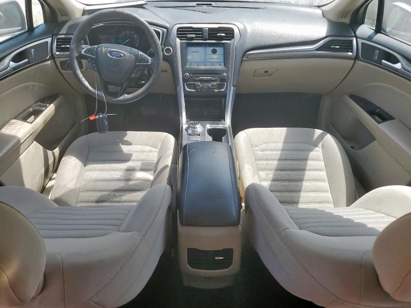 Sedans FORD FUSION 2017 Beżowy