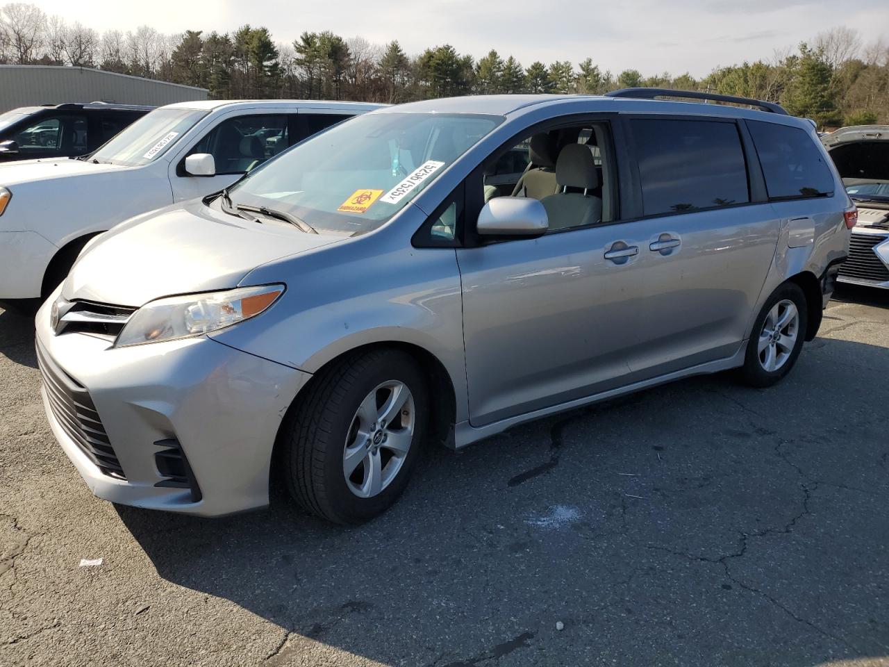 2018 Toyota Sienna Le for Sale in Exeter, RI - Rear End