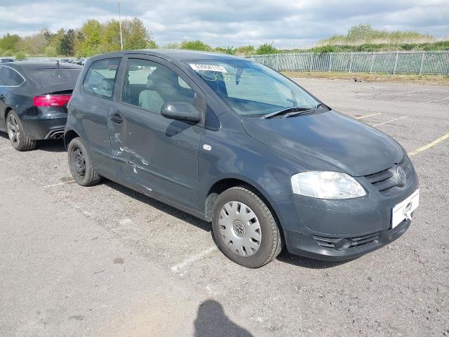 2011 VOLKSWAGEN FOX