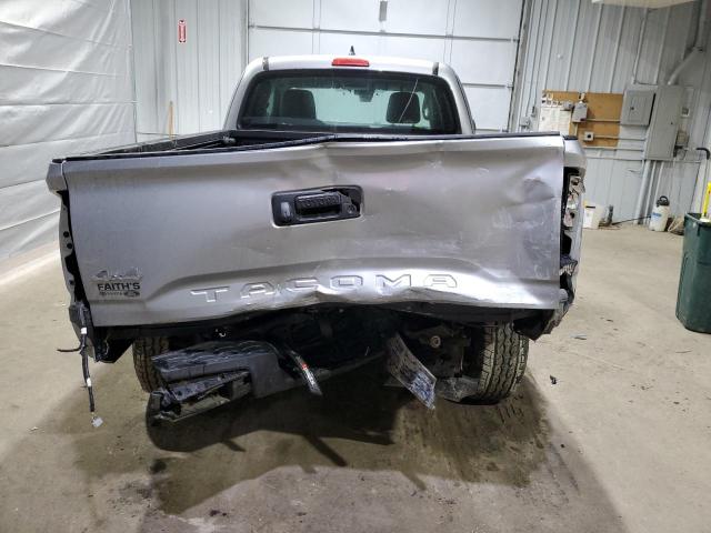 TOYOTA TACOMA 2018 Srebrny