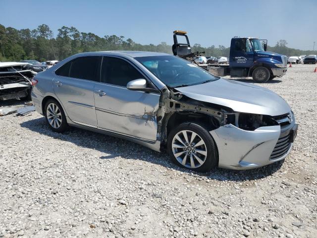  TOYOTA CAMRY 2017 Srebrny