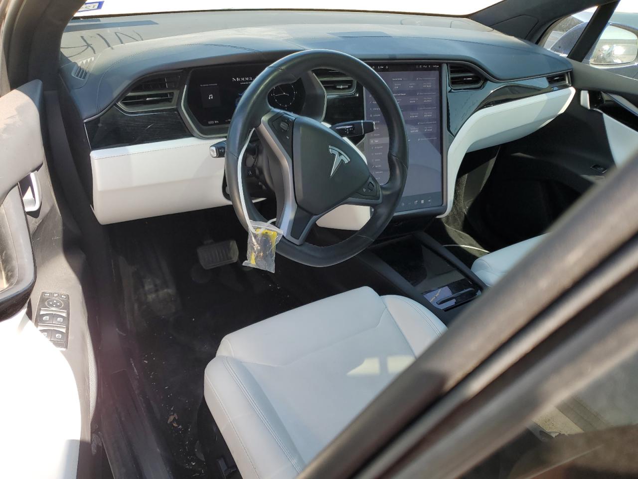 2019 Tesla Model X VIN: 5YJXCAE25KF192896 Lot: 46545865