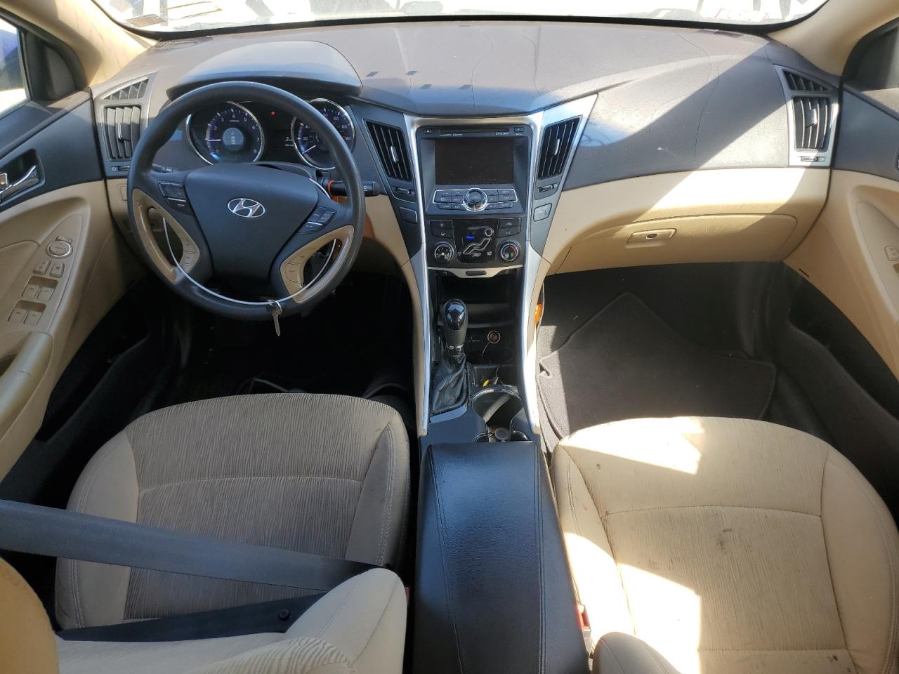 2011 Hyundai Sonata - Image 8