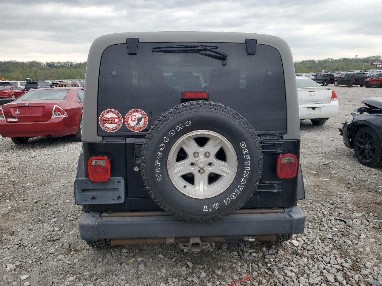2004 Jeep Wrangler / Tj Sahara VIN: 1J4FA59SX4P713343 Lot: 53608265