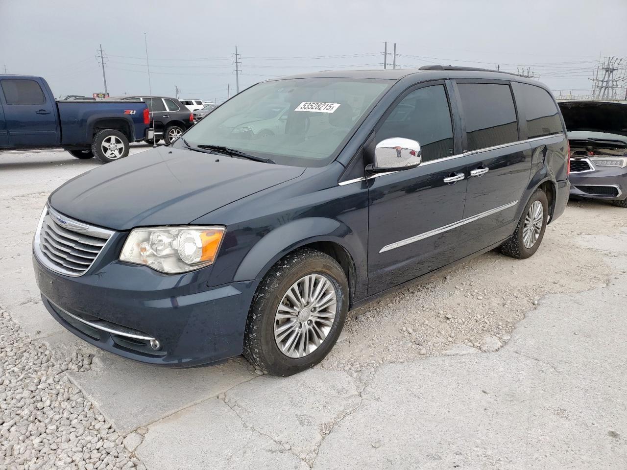 2013 Chrysler Town & Country Touring L na sprzedaż w Haslet, TX - Rear End