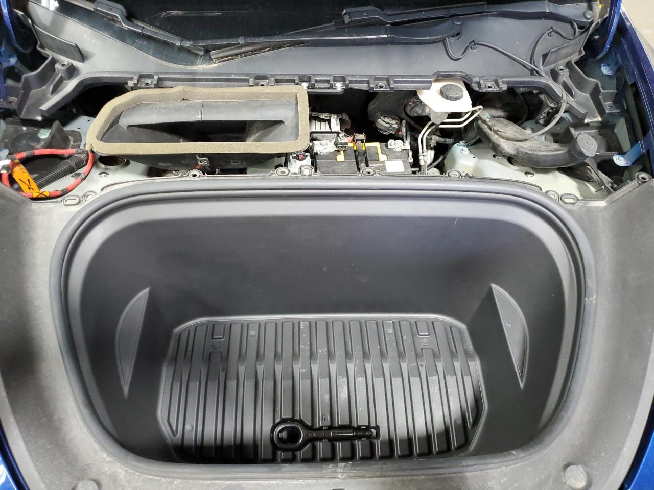 2020 Tesla Model Y VIN: 5YJYGDEF8LF000563 Lot: 52551125