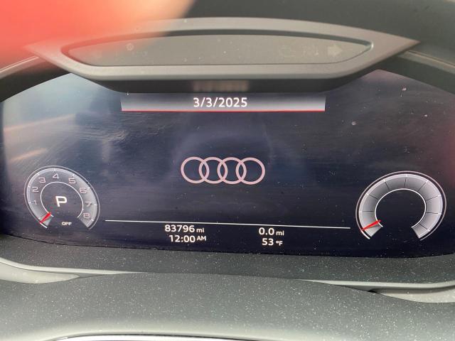  AUDI Q8 2020 Серый
