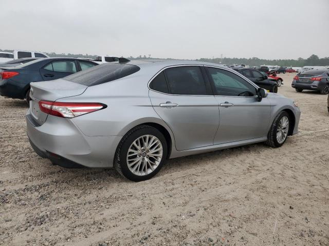  TOYOTA CAMRY 2018 Silver