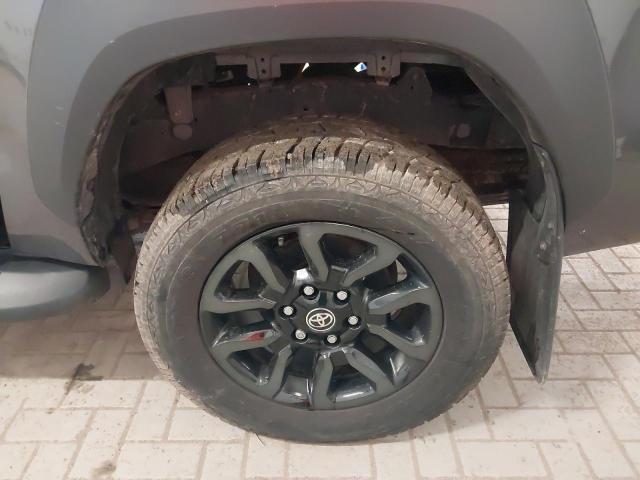 2022 TOYOTA HILUX INVI