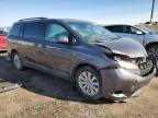 2016 TOYOTA SIENNA LE à vendre chez Copart AB - CALGARY