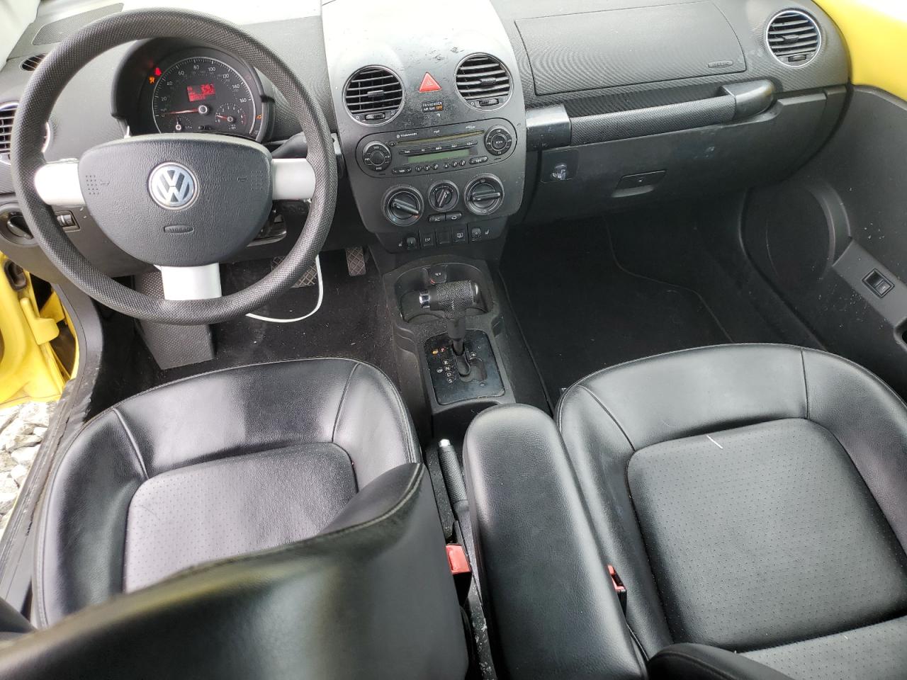 2007 Volkswagen New Beetle Convertible Option Package 1 VIN: 3VWRF31Y87M403112 Lot: 51576355