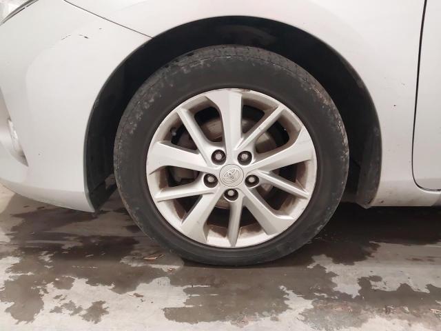 2013 TOYOTA AURIS