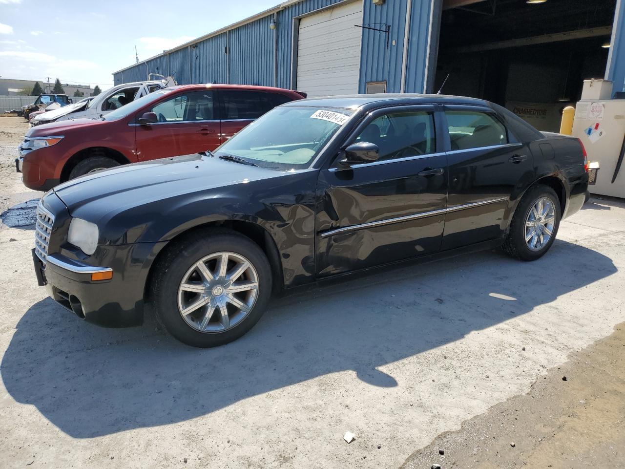 2008 Chrysler 300 Limited იყიდება Eldridge-ში, IA - Front End