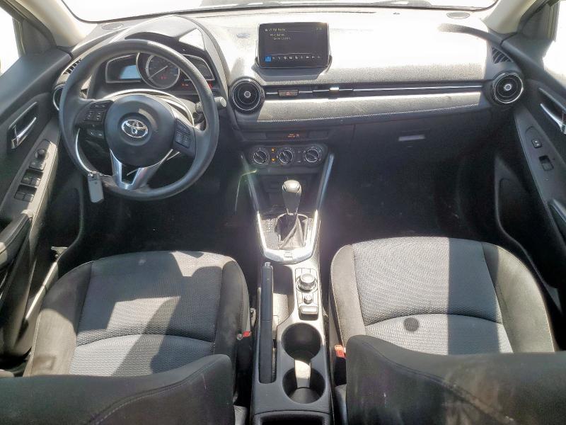  TOYOTA YARIS 2017 Biały