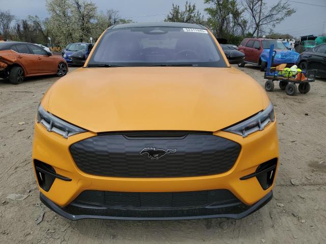  FORD MUSTANG 2021 Золотой