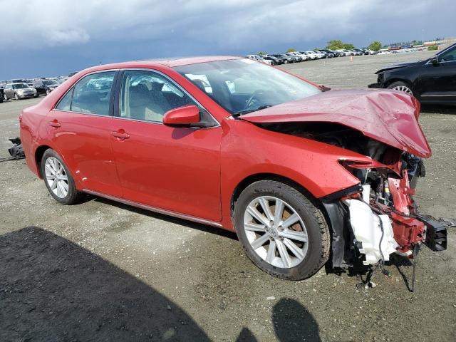 Седаны TOYOTA CAMRY 2014 Красный