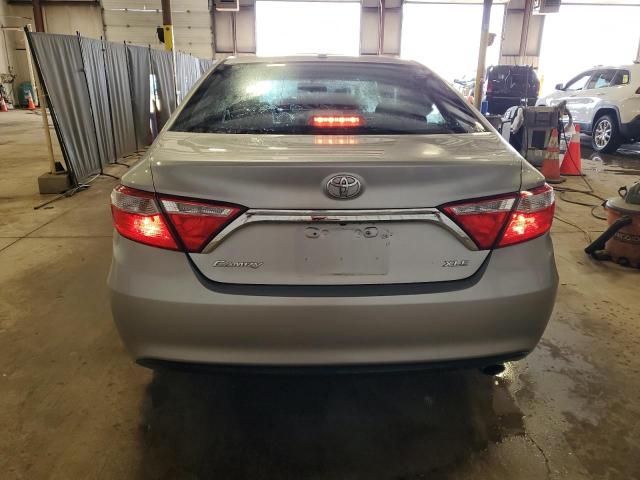  TOYOTA CAMRY 2015 Серебристый