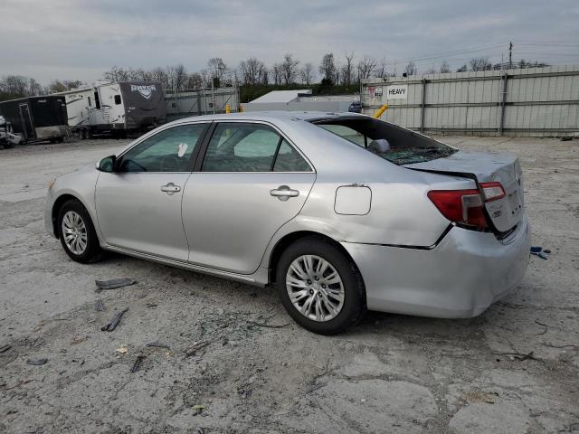  TOYOTA CAMRY 2013 Srebrny