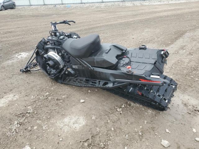 2025 SKIDOO SNOWMOBILE