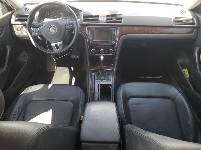  VOLKSWAGEN PASSAT 2012 Srebrny