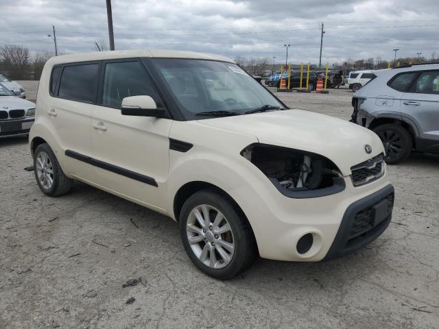 Parquets KIA SOUL 2013 Kremowy