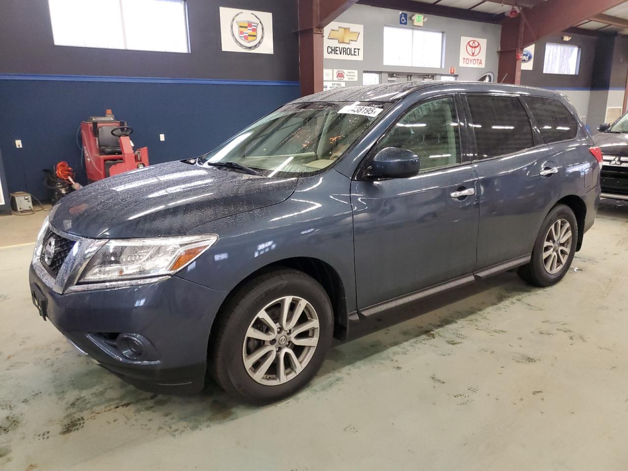 East Granby, CT에서 판매 중인 2014 Nissan Pathfinder S - Front End