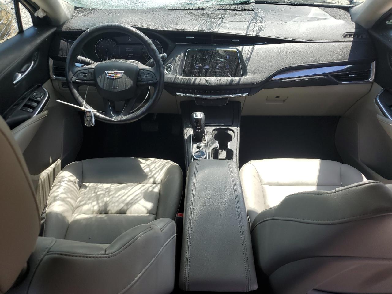2019 Cadillac Xt4 Luxury VIN: 1GYAZAR44KF155215 Lot: 52931315