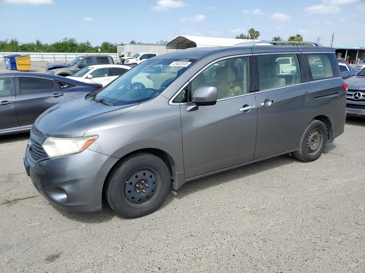 Fresno, CA에서 판매 중인 2014 Nissan Quest S - Minor Dent/Scratches