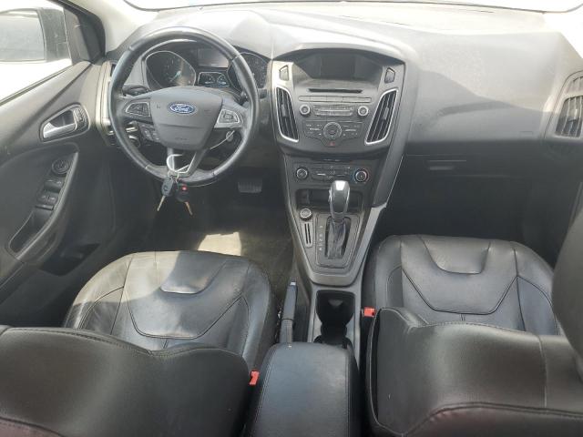 Sedans FORD FOCUS 2015 Szary