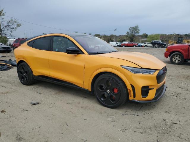  FORD MUSTANG 2021 Золотой