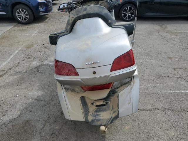 2016 HONDA GL1800   