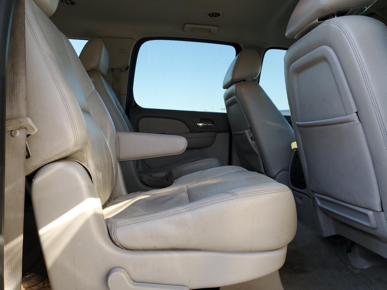 2012 GMC Yukon Xl K1500 Slt VIN: 1GKS2KE72CR219552 Lot: 52360425