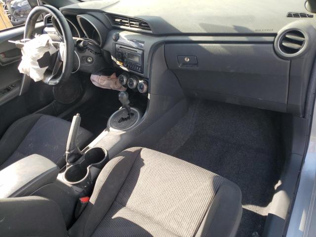 Хетчбеки TOYOTA SCION 2013 Сріблястий