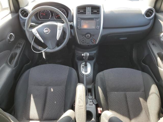 Sedans NISSAN VERSA 2015 Biały