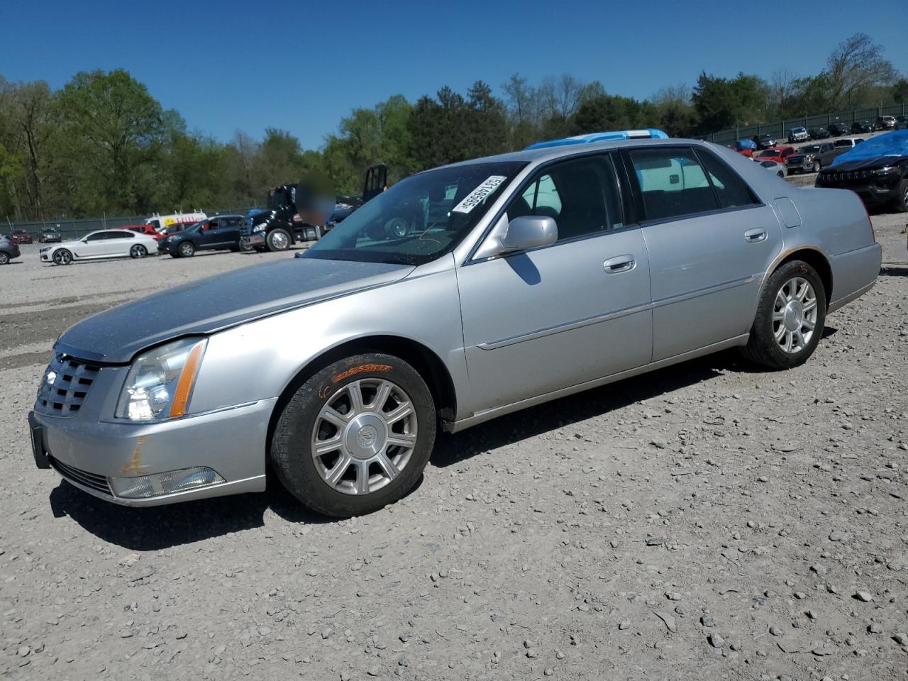 2010 Cadillac Dts for Sale in Madisonville, TN - Minor Dent/Scratches