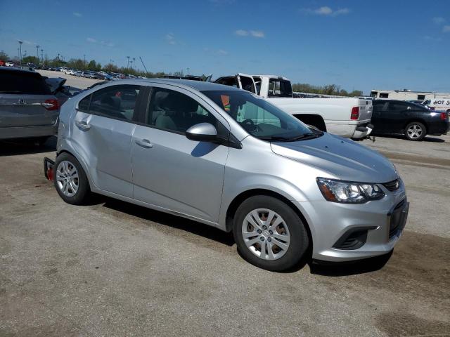  CHEVROLET SONIC 2018 Серебристый