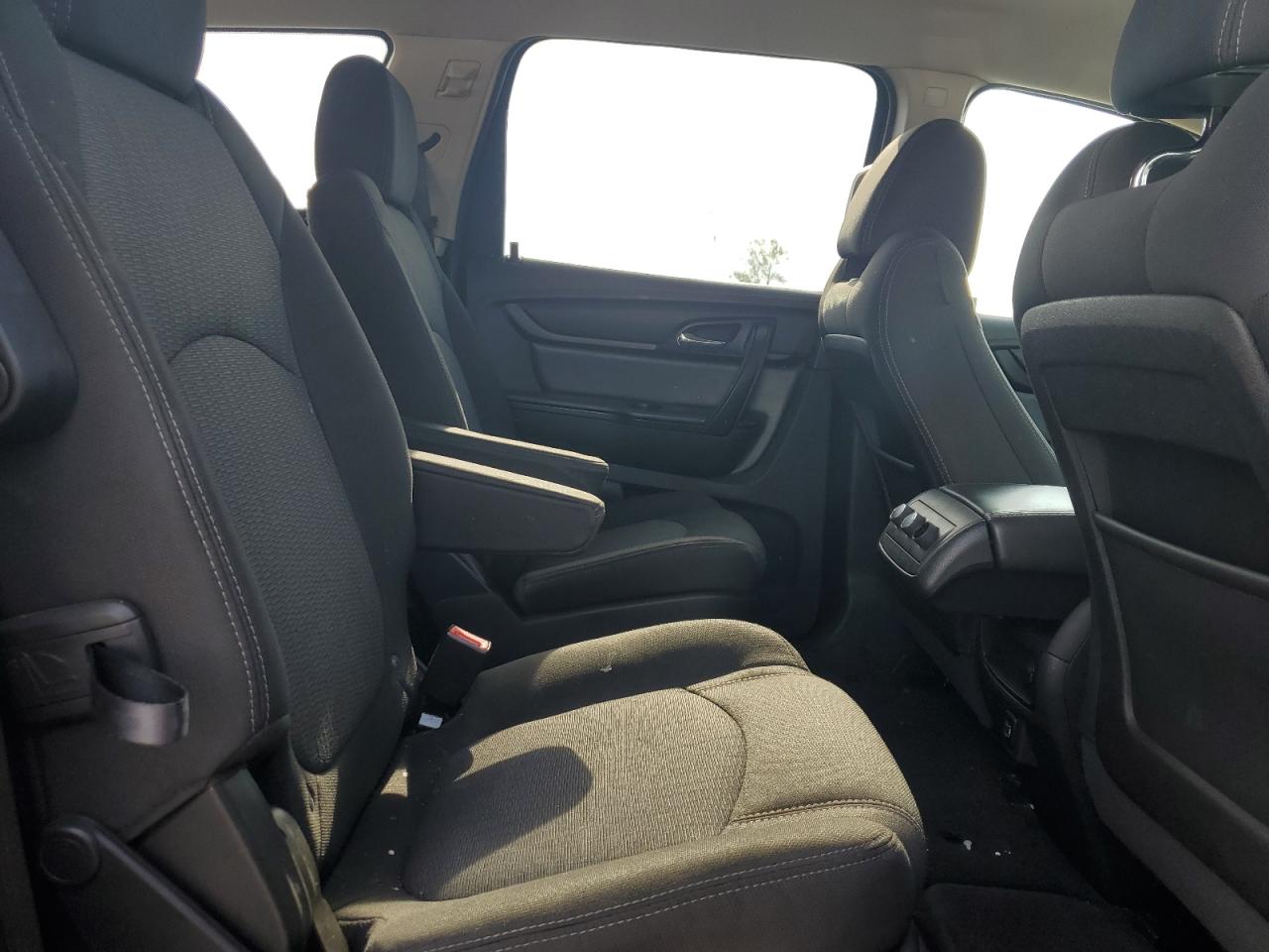1gnkrgkd6hj232669 1GNKRGKD6HJ232669 2017 Chevrolet Traverse Lt