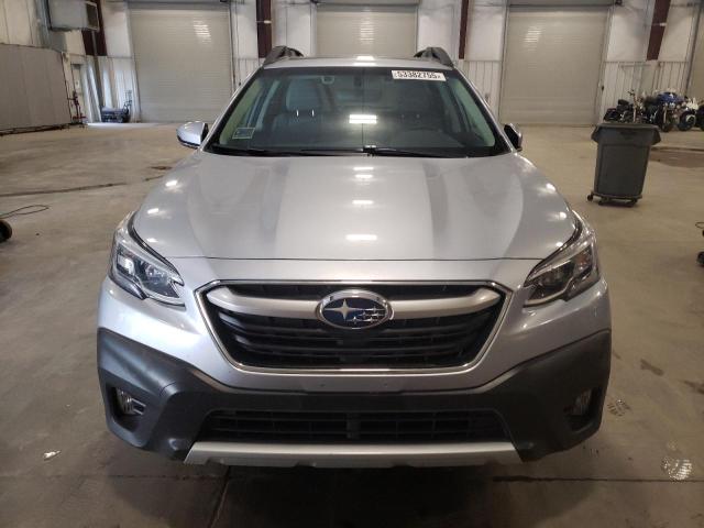  SUBARU OUTBACK 2022 Серебристый
