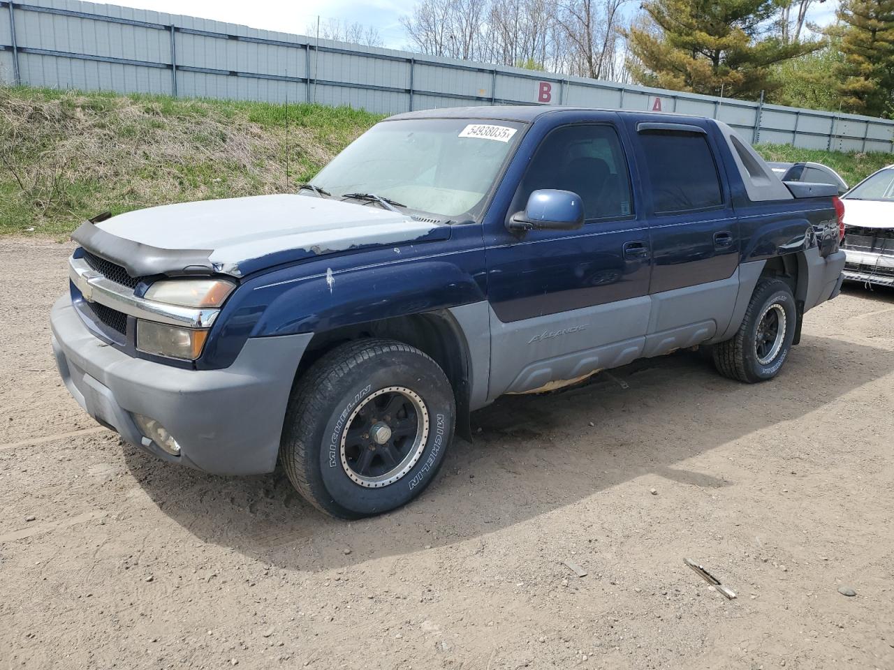2002 Chevrolet Avalanche K1500 for Sale in Davison, MI - Minor Dent/Scratches