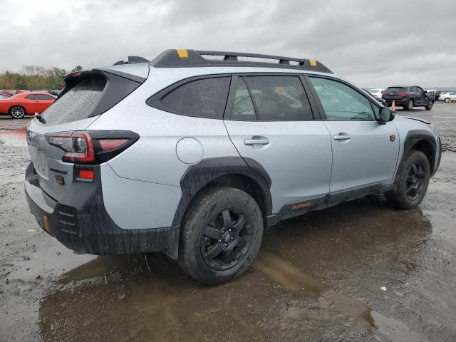  SUBARU OUTBACK WI 2023 Серебристый