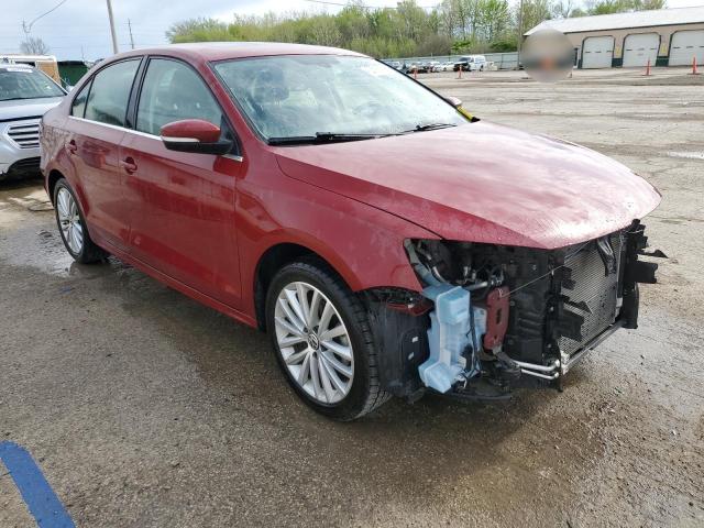 VOLKSWAGEN JETTA 2016 Бордовый